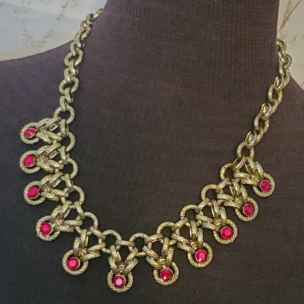Vintage goldtone textured bold link statement necklace with ruby red rhinestones